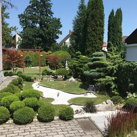 Nyaralo Japankerttel - With Japanese Garden Semesterbostad Balatonmáriafürdő